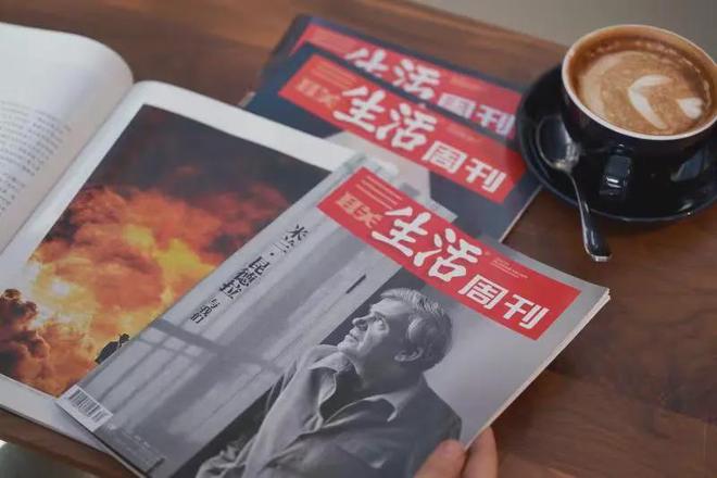 刷屏气质绝了：这才是顶级松弛感开元ky棋牌37岁刘亦菲拿奖照(图8)